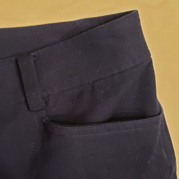 Navy Blue Capris by Ralph Lauren Size 8 - Picture 4 of 10